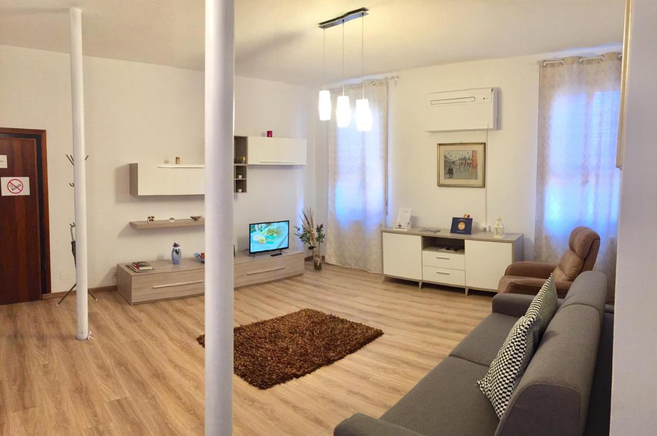Ca' Braga Biennale Apartment Venice Exterior photo